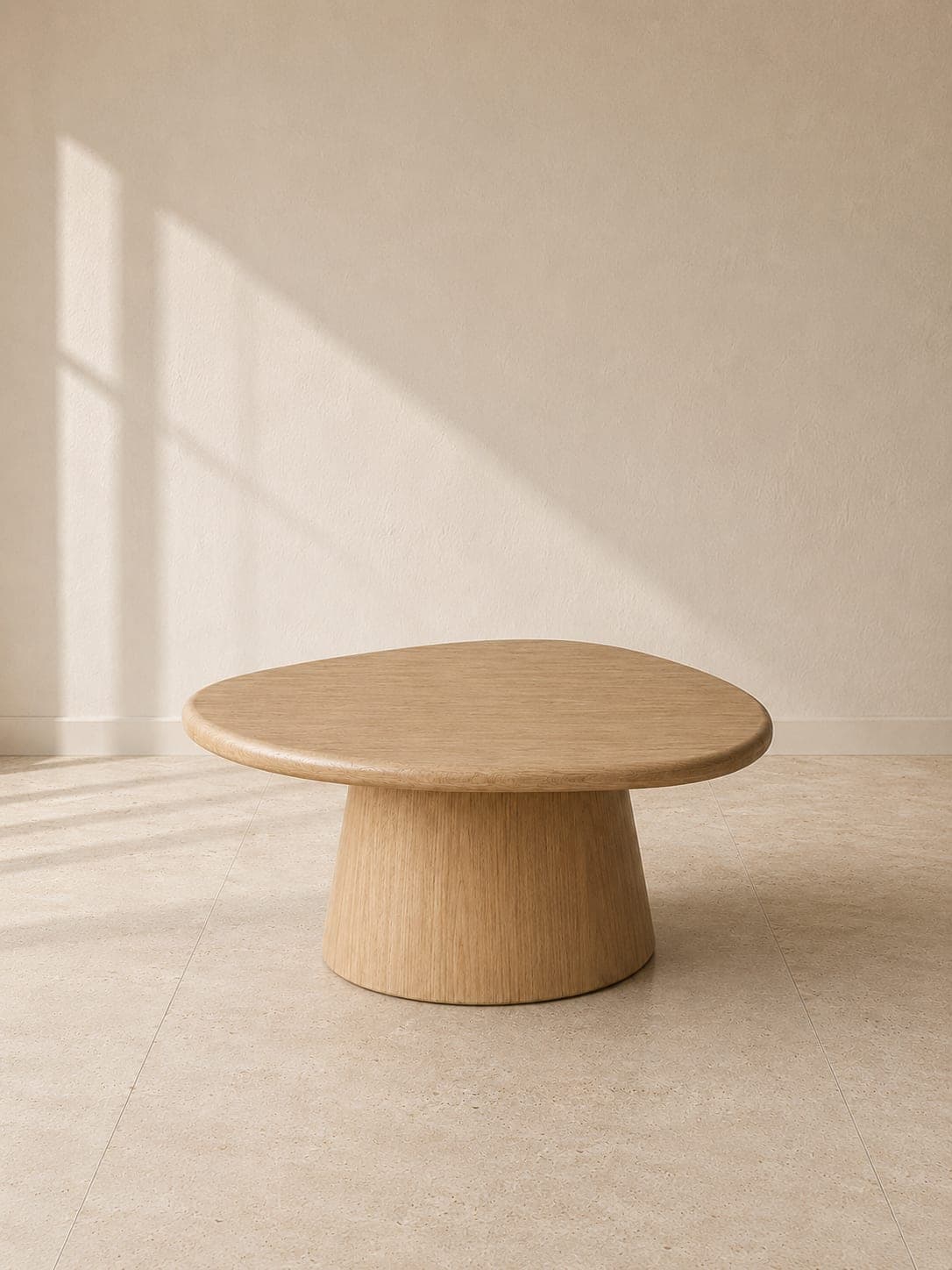 Mesa baja Bosque Natural Medium from Línea Regidor, front view in a styled room